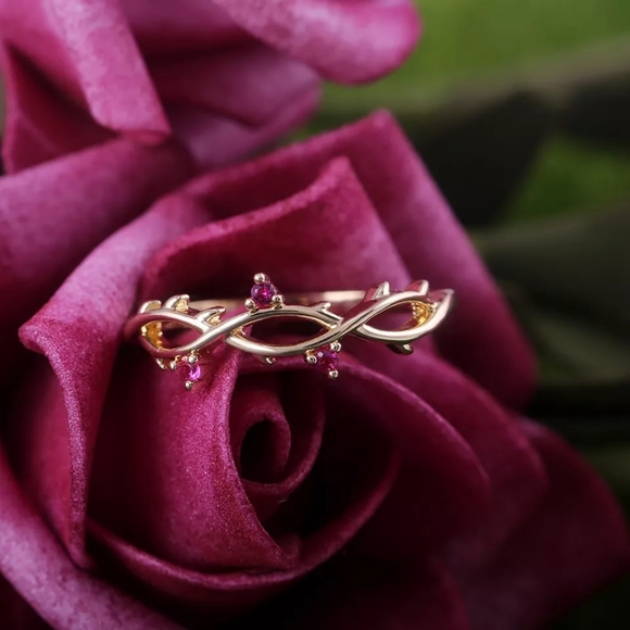 18k Rose Gold Ruby Twist Vine Cocktail Ring - Picture 4 of 6